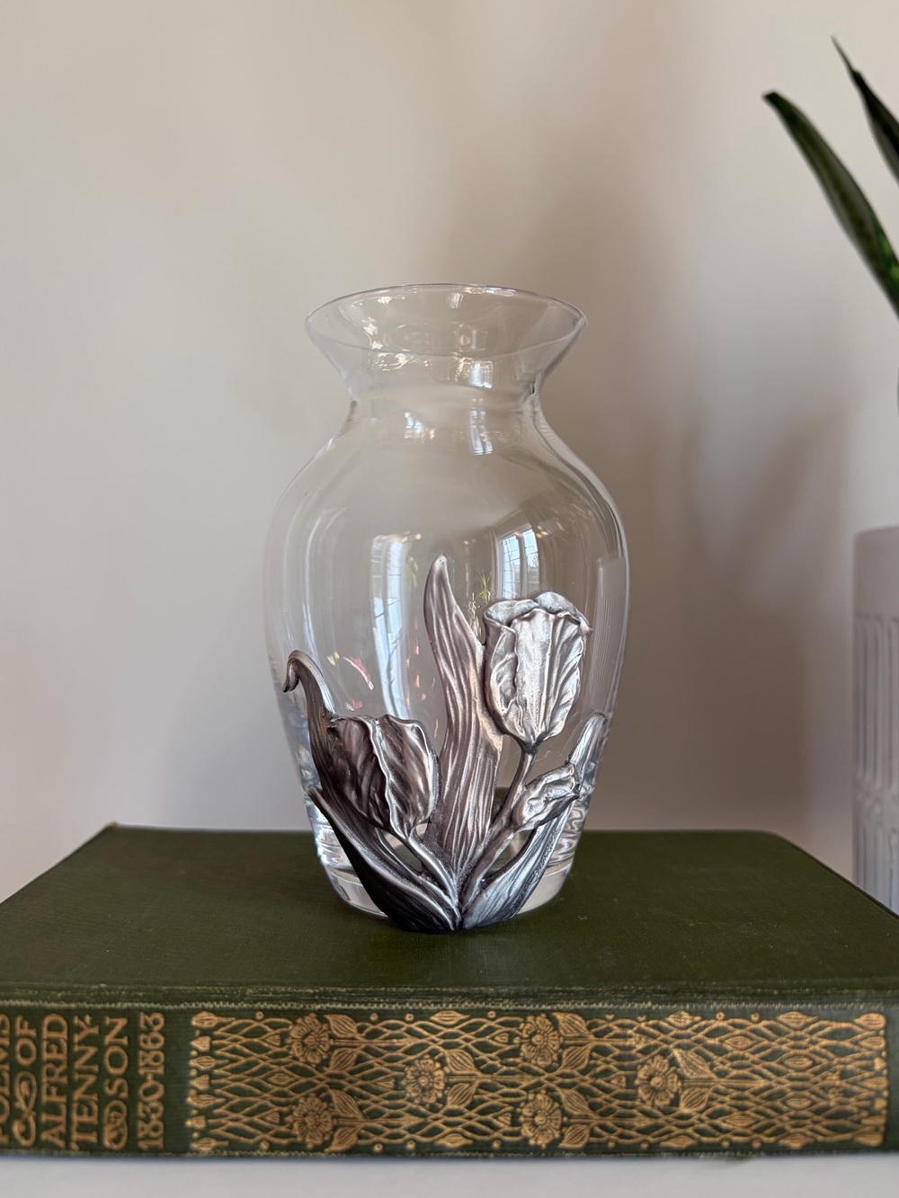 Seagull Pewter Glass Tulip Flower Vase, Made in Canada 1992
